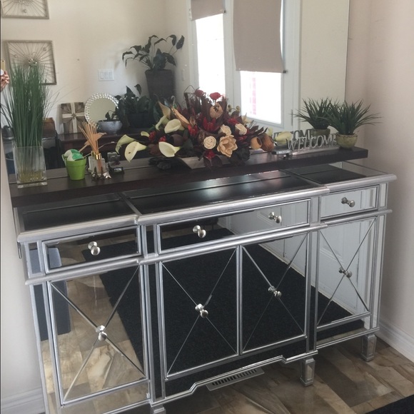 Meet your Posher, Jo - Picture 2 of 2